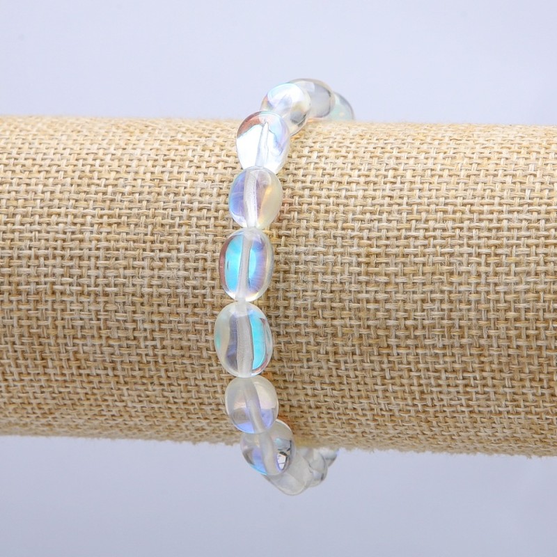 Brățară pe elastic din sticlă opală, Alb camaleon, mărgele tăiate cu fațete, diametrul 12×8 mm, circumferința 18 cm +