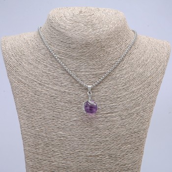 Pandantiv „Sferă în labă” 35x17mm pe lanț, lungime 70 cm +/- metal argintiu