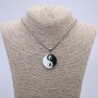 Pandant Yin-Yang de 37×25 mm pe lanț, lungime 65 cm, culoare metalului argintiu