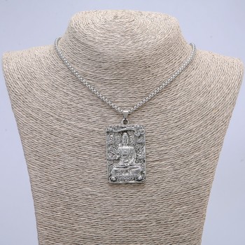 Pandantiv «Budda» 58×32 mm, pe lanț, lungime 70 cm, metal argintiu