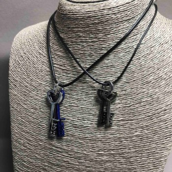 Pandantive pereche Chei 40×15 mm + -, lungime 45–50 cm