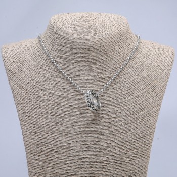 Pandantiv „Inel” 26x8 mm pe lanț, lungime 70 cm +/- metal argintiu