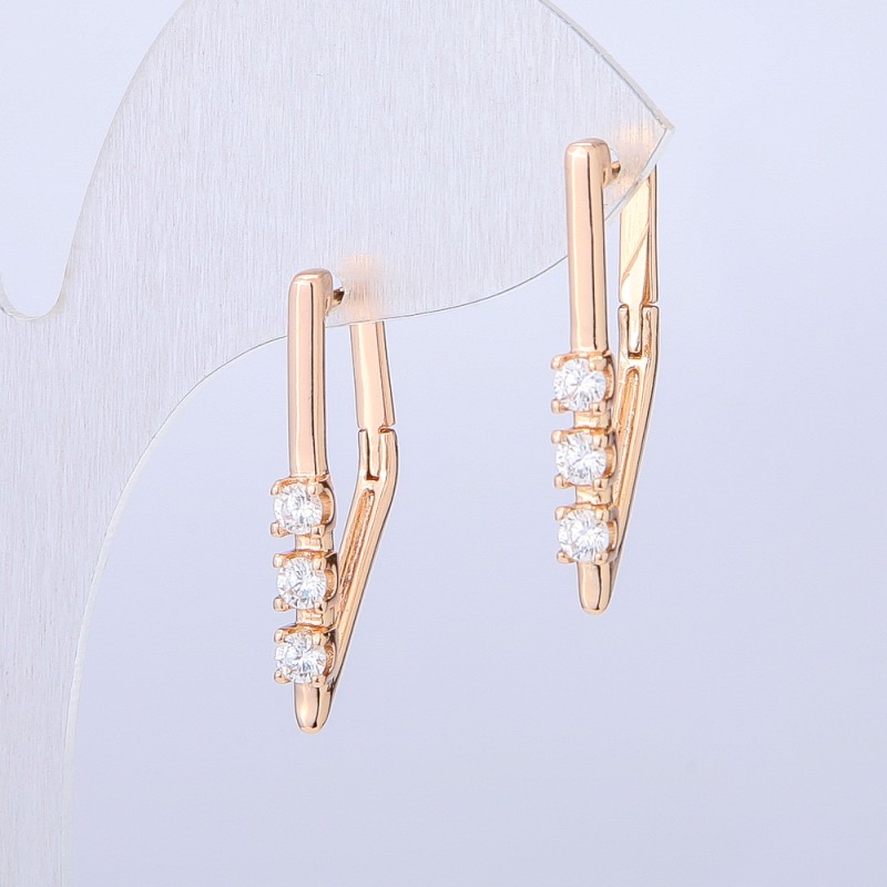 Cercei Xuping placare aur 18K cu pietre albe, lungime 27 mm +