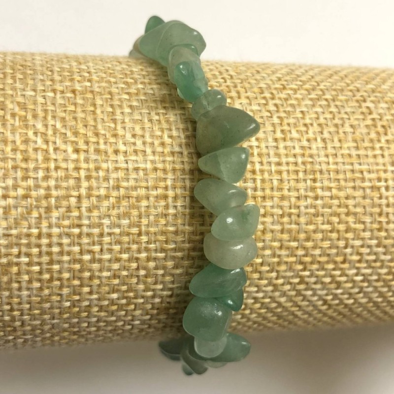 Brățară cu cioburi de jad pe elastic, diametrul de 8 mm+