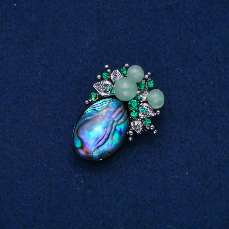 Broșă Accent 42x30 mm, cabochon de halit, cu mărgele și strasuri, metal argintiu