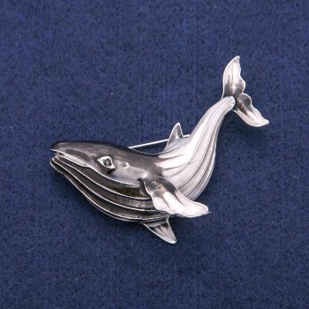 Broșă-pandantiv «Pisică» cu email negru și gri, metal argintiu 43×55 mm