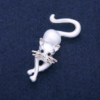 Broșă Pisicuță, email gri, metal argintiu 25×55 mm