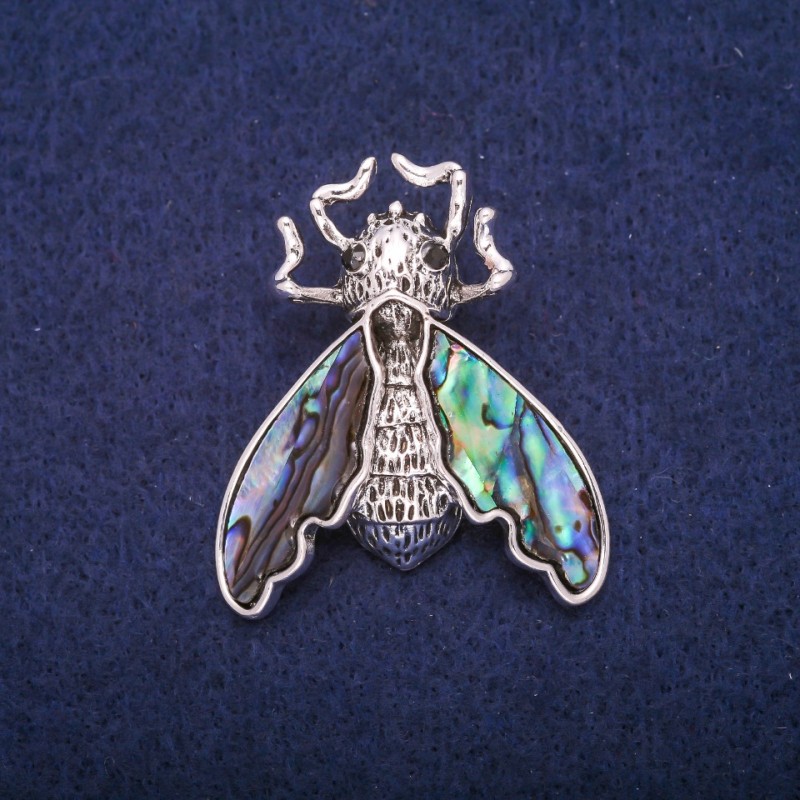 Broșă în formă de fluture, cu inserție haliozit, metal argintiu 37×44 mm