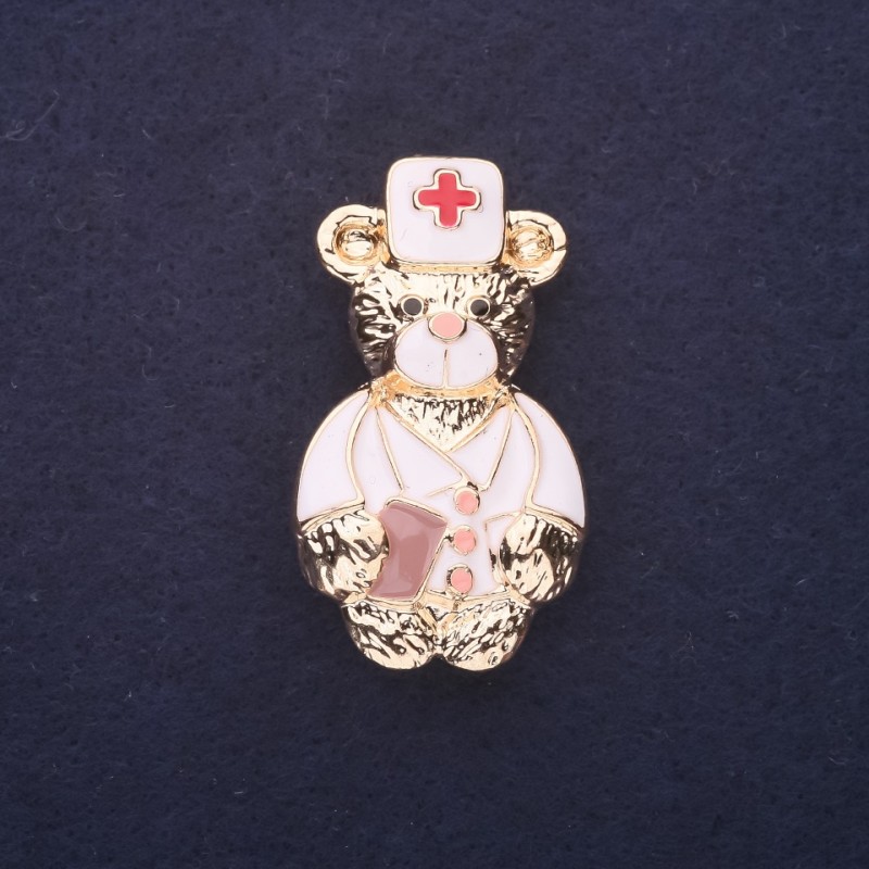 Broșă Ursuleț Doctor email alb-roșu 40×22 mm metal auriu