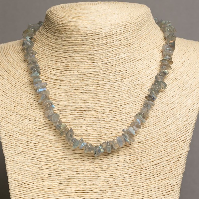 Colier din piatră naturală labradorit, fragmă, diametrul 7–10×2–5 mm, lungime 47–49 cm +