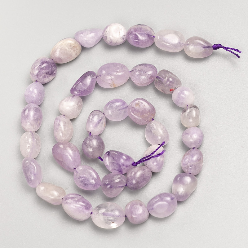 Mărgele din ametist natural, fațetate pe șnur, diametrul 9–10 mm, lungime 39 cm