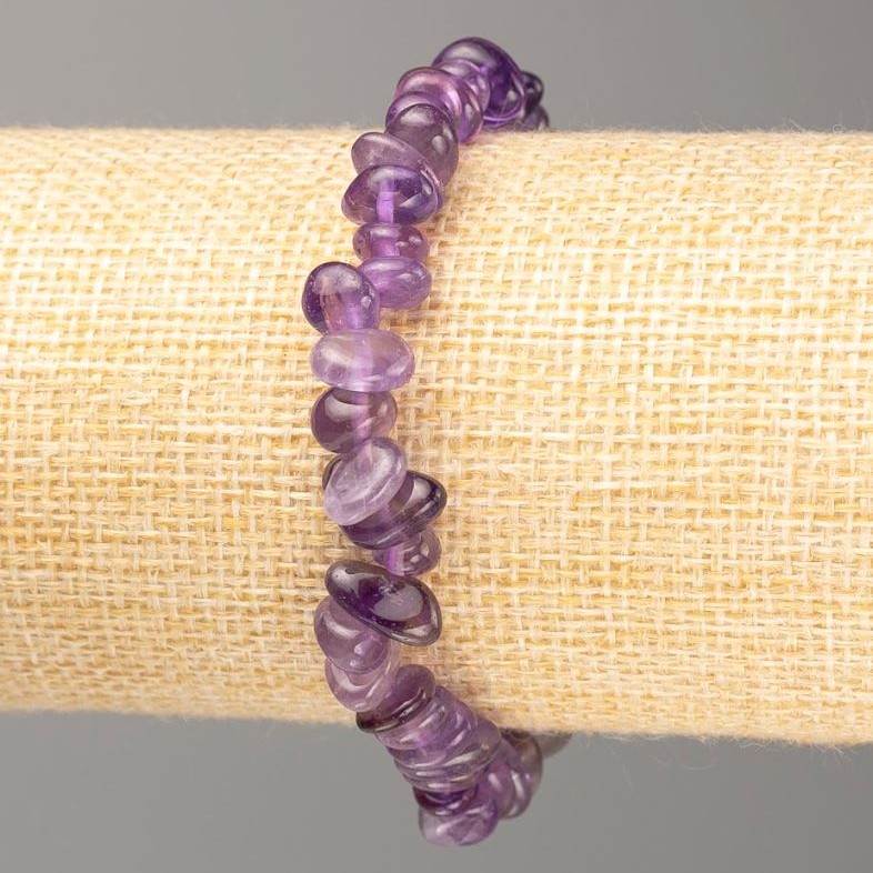 Brățară pe elastic din piatră naturală, ametist mărunțit, diametrul 12x5-7x4 mm, lungime 18 cm