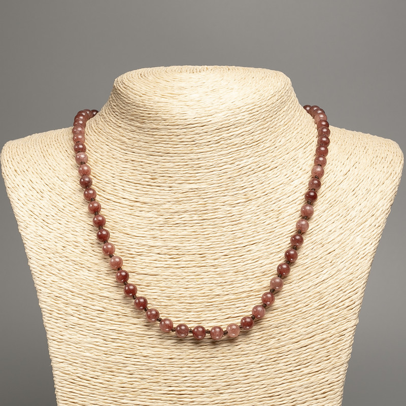 Colier «Jasper» din nefrit alb, mărgele rotunde netede, diametrul 6 mm, lungime aproximativă 50 cm