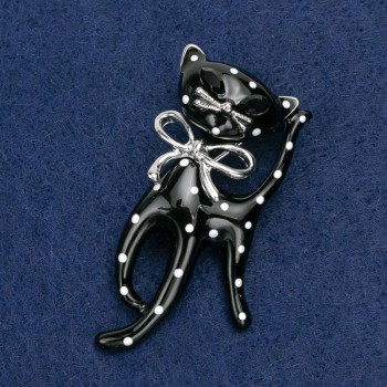 Broșă «Pisicuță» din acril alb-negru, metal argintiu 53×25 mm