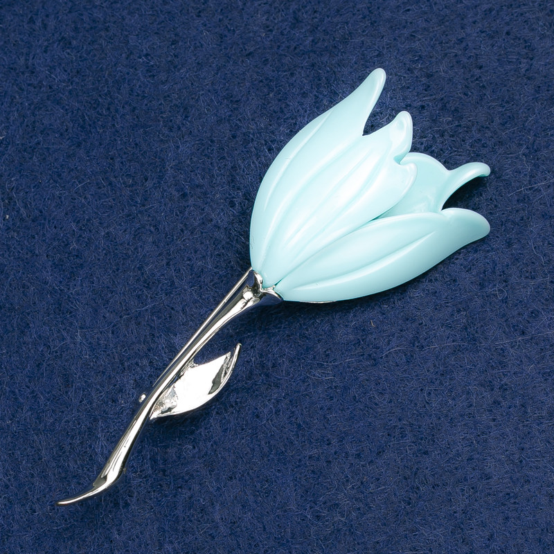 Broșă Floare, email albastru, metal argintiu 27×72 mm