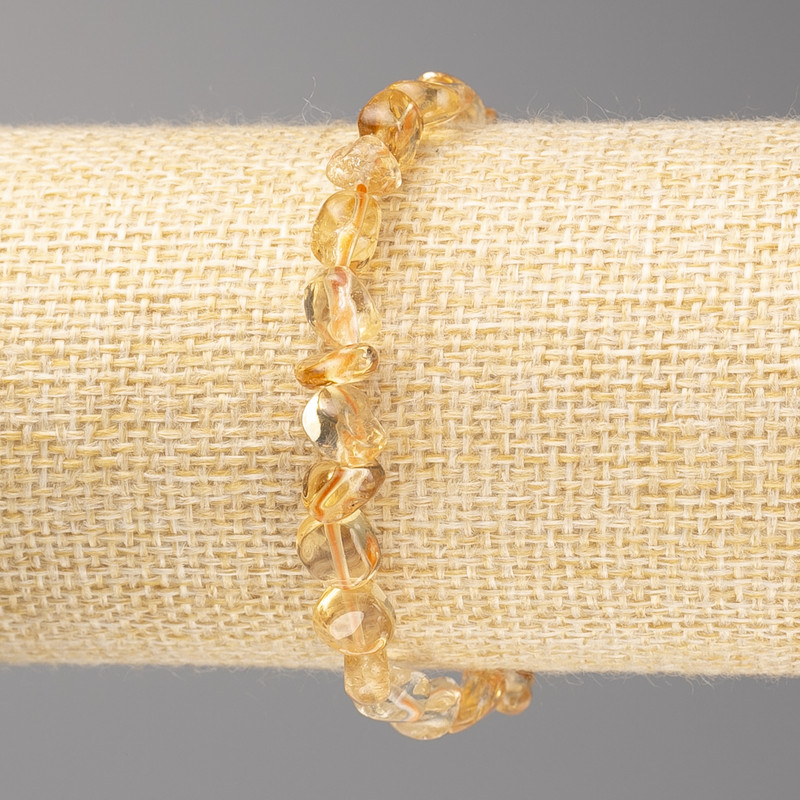 Brățară din citrin, tăiată în fasete, diametrul 7x7 mm ±, pe elastic, lungime 18 cm+