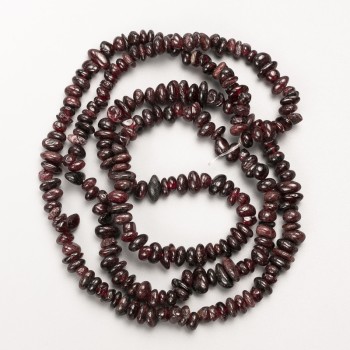 Mărgele din granat natural, fragmente pe șnur, diametrul 6×3 mm, lungime 80 cm ±