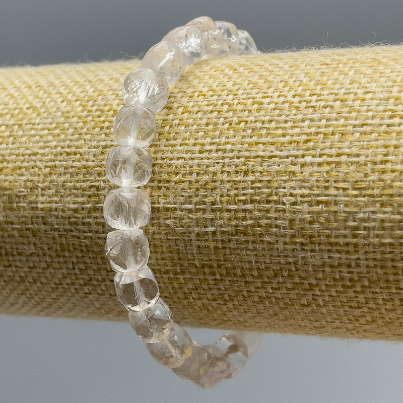 Brățară din cristal de munte, piatră naturală, cuburi tăiate, diametrul 7,5 mm, lungime 18 cm (elastică)