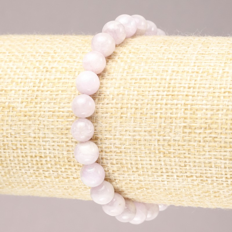 Brățară pe elastic din kunzit, bilute netede, diametrul de 7,5 mm