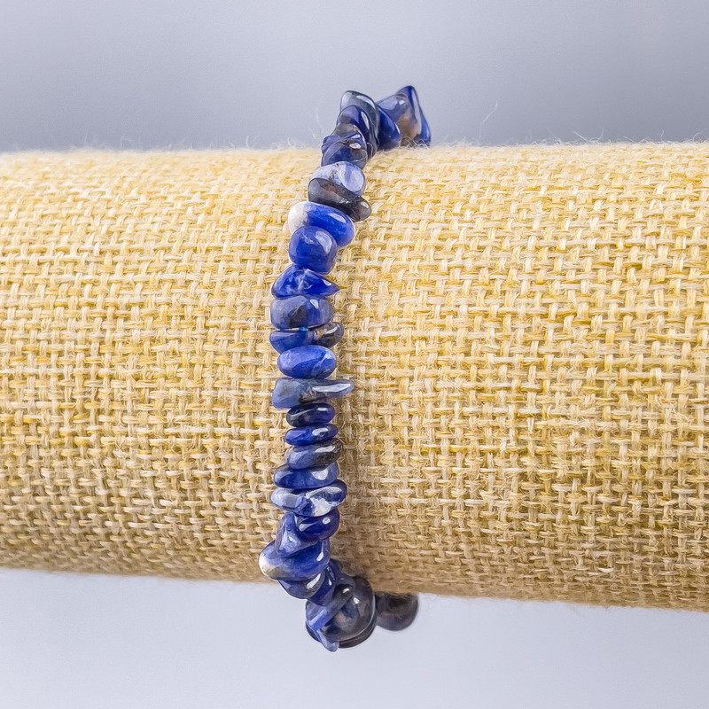Brățară din sodalit, piatră naturală, fragmente, diametrul 8x4 mm, lungime 18 cm (elastic)