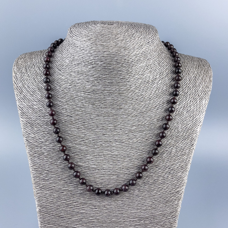 Colier din granat, boabe netede, diametrul 6,5 mm, lungime 48 cm