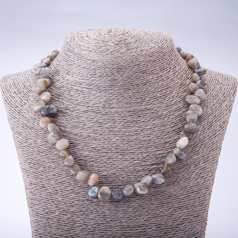 Colier din labradorit natural, fațetare în formă de fluture, diametrul 6–10 mm, lungime 45 cm
