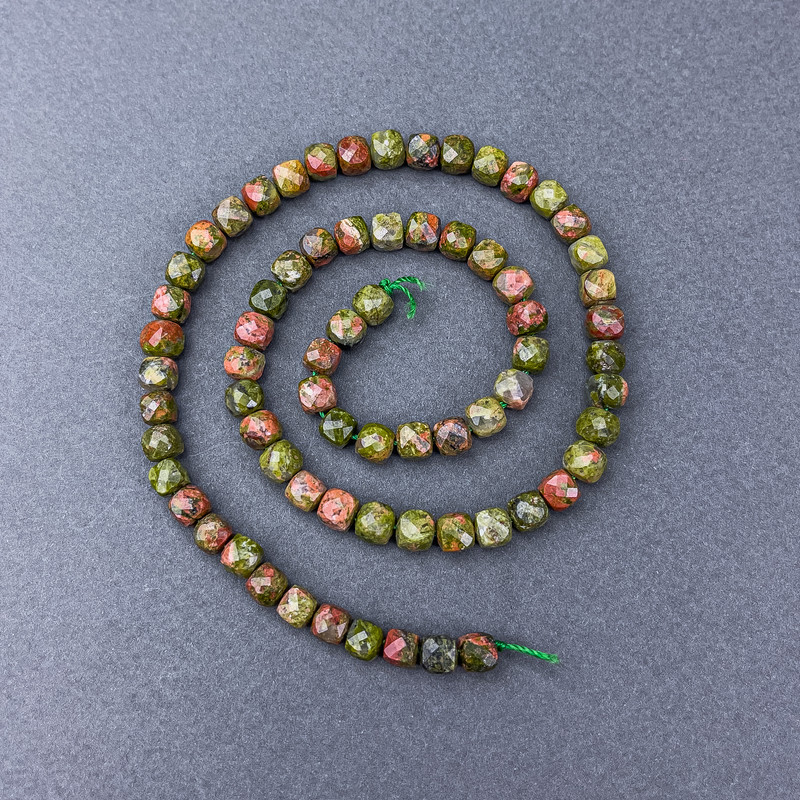 Mărgele din jasper Unakit, piatră naturală, cuburi facetate pe șnur, diametru aproximativ 6×6 mm, lungime 38 cm