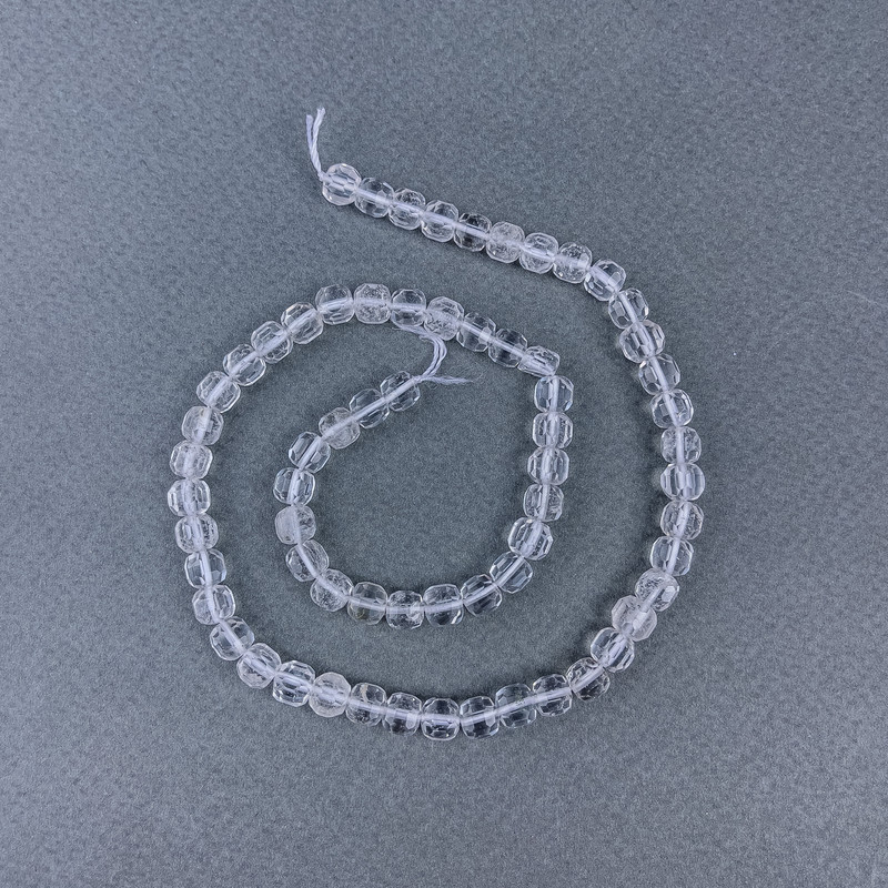 Mărgele din cristal de munte, tăiate cub, pe șnur, diametrul 6×6 mm, lungime 39 cm