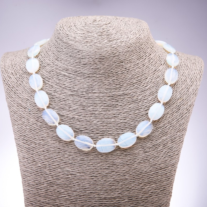 Colier din opal de lună Opalit (sintetic), oval plat, diametrul 13×18 mm, lungime 45 cm