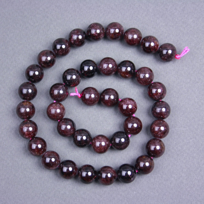 Mărgele din granat, piatră naturală, bile netede, diametrul 10 mm ±, pe șnur, lungime 39 cm+