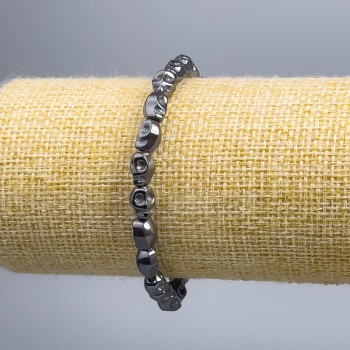 Brățară hematit cu craniu, diametru 6x8x6 mm, lungime 18 cm (elastică)