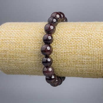 Brățară din granat cu mărgele netede, diametru 10–11 mm, lungime 18 cm, pe bază elastică