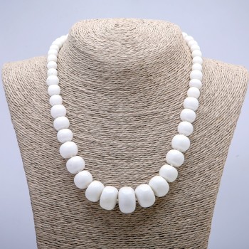 Colier cu mărgele de agat alb (presat), rondeluri netede, de la 8×6 la 20×13 mm, lungime 45 cm+