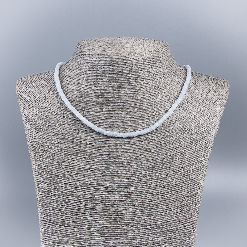 Colier-choker din sidef natural (nuanțat) alb rece, rondel neted, diametru 4×2 mm, lungime 48 cm