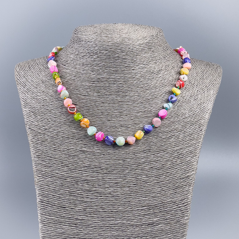 Colier din sidef natural multicolor, cu mărgele rotunde facetate, diametrul 8 mm, lungime 48 cm