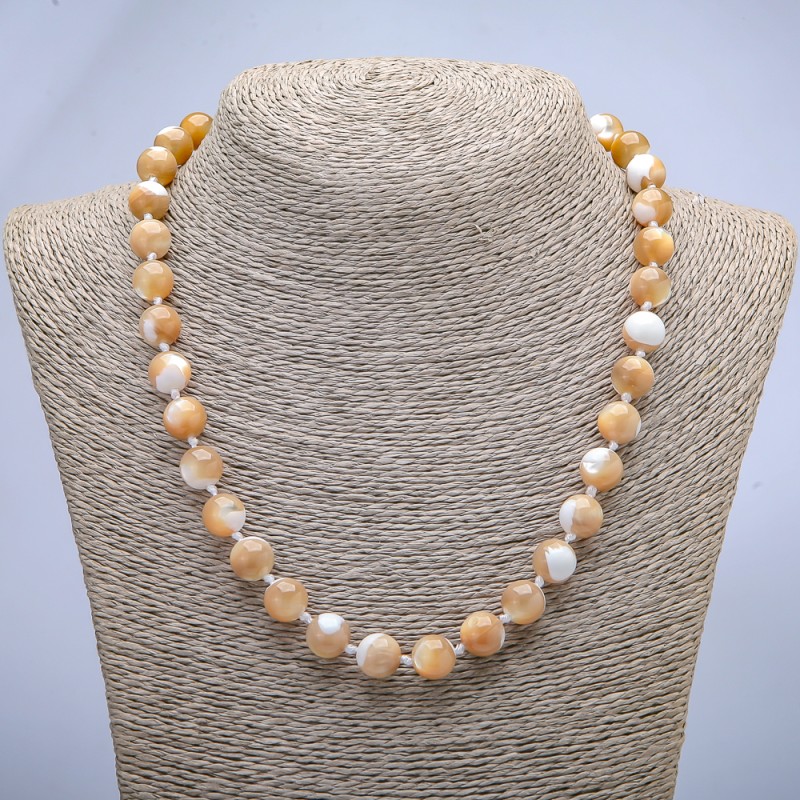 Colier din sidef natural bej, mărgele netede, diametrul 10 mm, lungime 45 cm