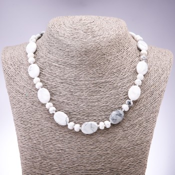 Colier din piatră naturală kaholong, oval plat, diametrul 13×18 mm, rondele 9×6 mm, lungime 45 cm