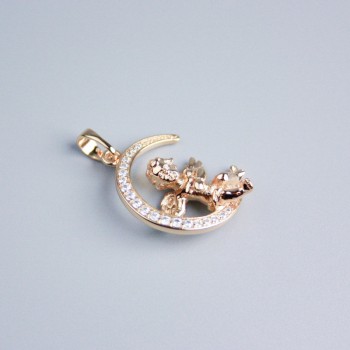 Pandantiv Xuping placare cu aur 18K – Înger pe lună cu cristale albe, diametrul 20 mm+