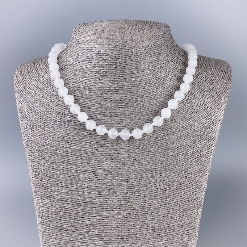 Colier din cuarț alb acrilic sintetic – mărgele netede, diametrul 8,5 mm, lungime 47 cm +/-