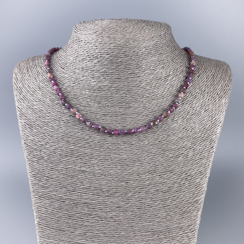 Colier din turmalină naturală, mărgele cubice tăiate, diametrul 4×4 mm, lungime 50 cm