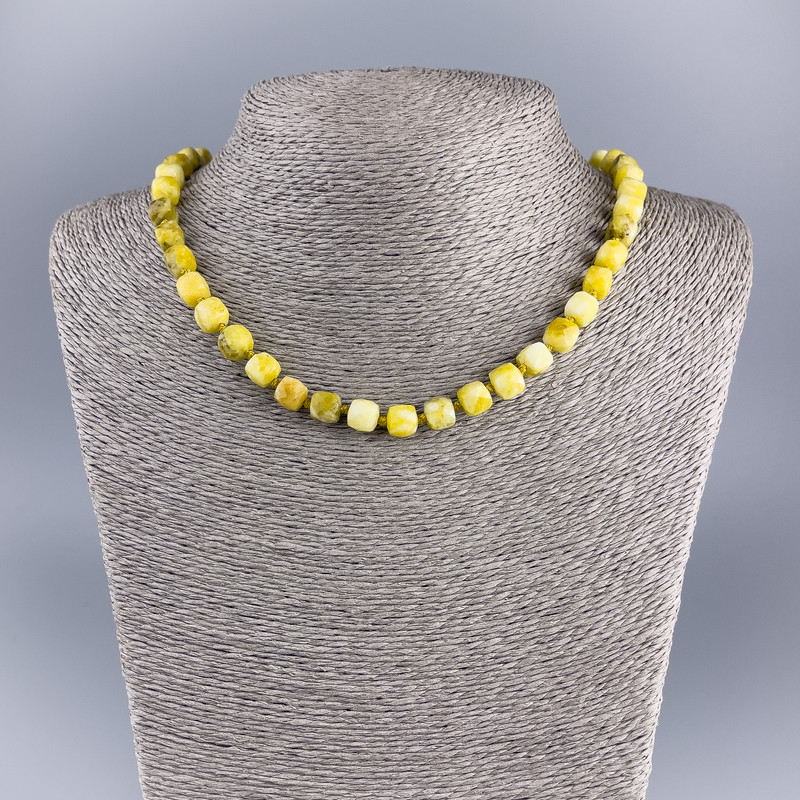 Colier din jad galben, piatră naturală, tăiat cuburi, diametru 7,5×7,5 mm, lungime 50 cm