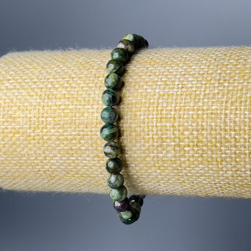 Brățară din lepidolit verde, piatră naturală, mărgele netede, diametrul 6 mm, lungime 18 cm (elastic)