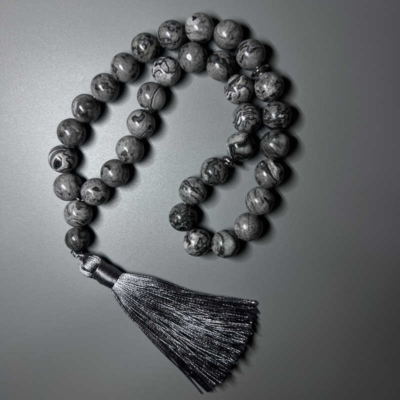 Mătănii din jasper oceanic gri (acrilic artificial) bile lucioase, diametrul 12 mm ±, 33 mătănii, cu inserții metalice