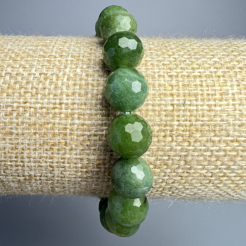 Brățară din jadeit canadian, piatră naturală, margelă fațetată de 10 mm, lungime 18 cm (elastic)
