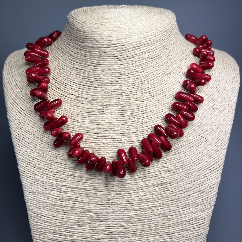 Colier din coral natural, boabe de 13x6 mm, lungime 50 cm, cu închizătoare și lanț extensibil