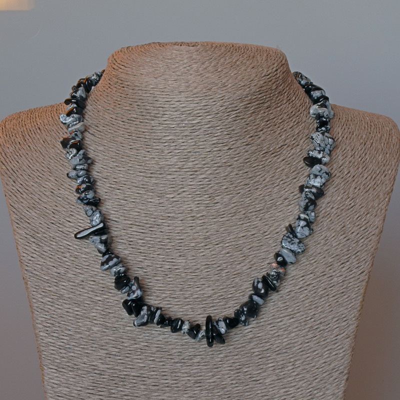 Colier din obsidian de zăpadă, piatră naturală, granule 9x4 mm, lungime 47 cm +