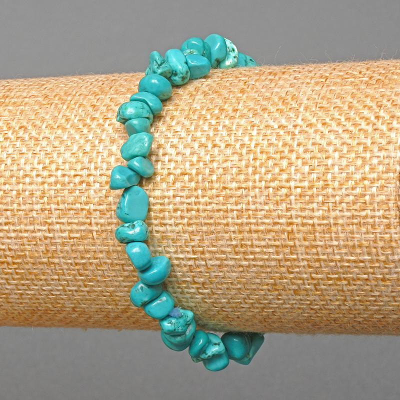 Brățară din turcoaz albastru deschis, cioburi, diametru 6x4 mm, lungime 18 cm (elastic)