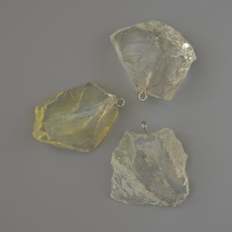 Pandantiv din piatră lunară brută, diametrul 38x19 până la 38x31 mm, asortiment