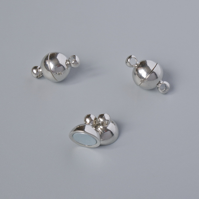 Închizătoare magnetică, diametru 14×8 mm, culoare argintie a metalului, 1 buc.