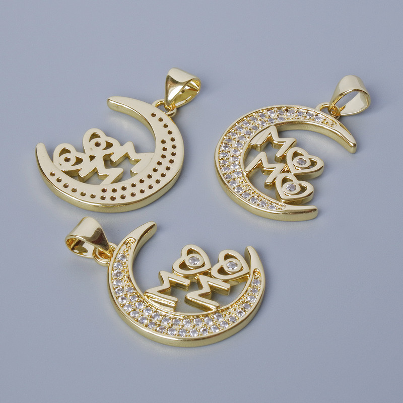 Pandantiv «Lună» cu cristale albe, culoare aurie a metalului, diametru 26x17 mm